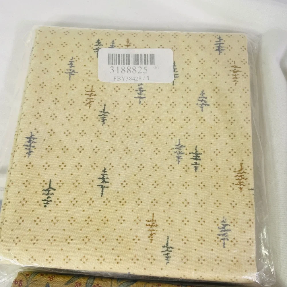 Moda‎ Town Square Fabric Bundle 9.75 yds Winter Christmas Quilt Kit Holly Taylor